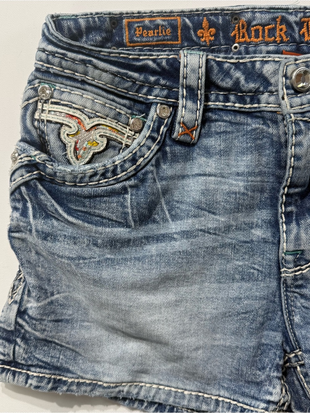 Rock Revival Pearlie Embellished Denim Shorts Women’s 29 Rhinestone - Picture 4 of 12